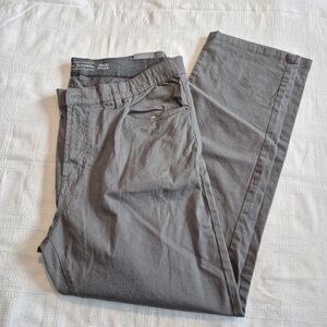 Berkley Jensen pants men's size 38 x 30 reg fit gray stretch 5 pocket pants, NWT